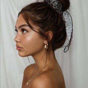 Meet your Posher, Pretty